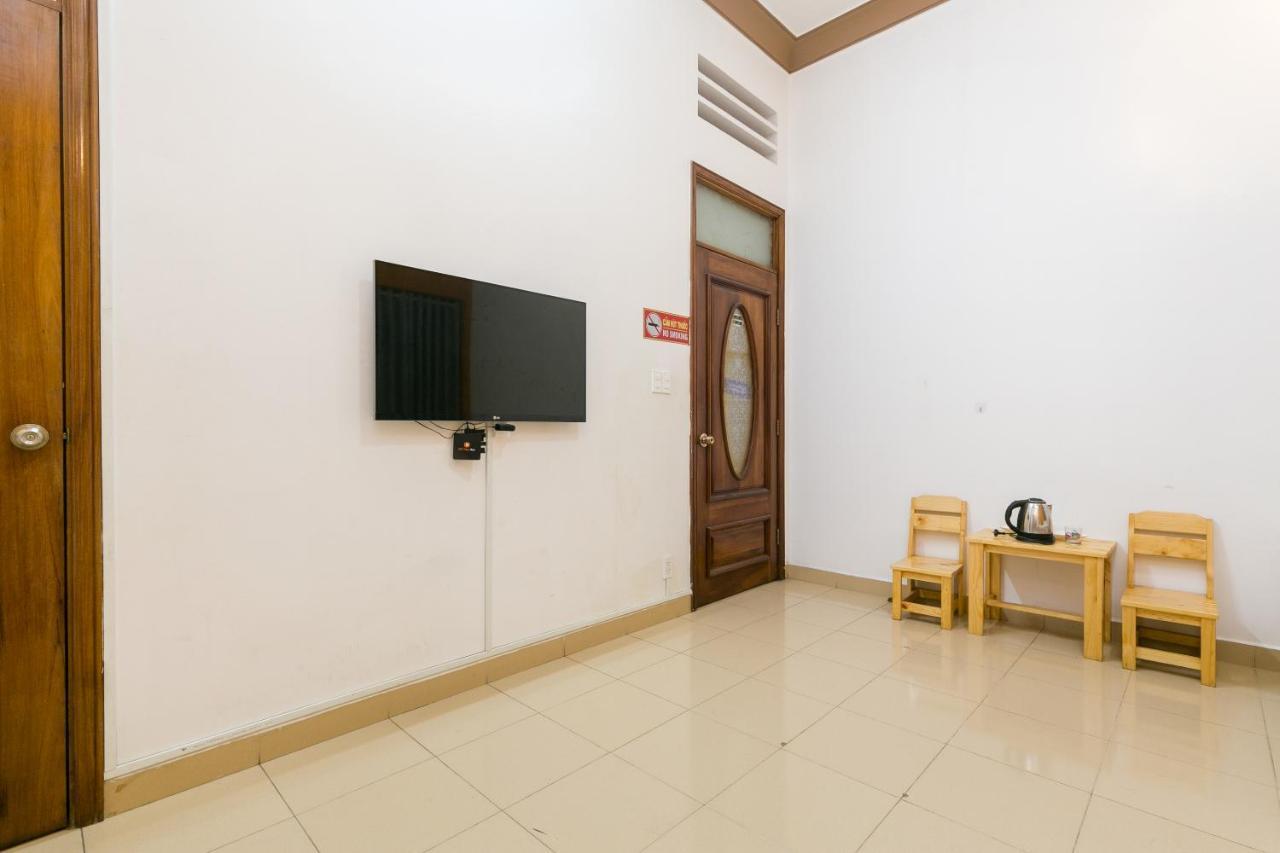 Spot On 710 Sakura Hostel Cholon Хошимин Экстерьер фото