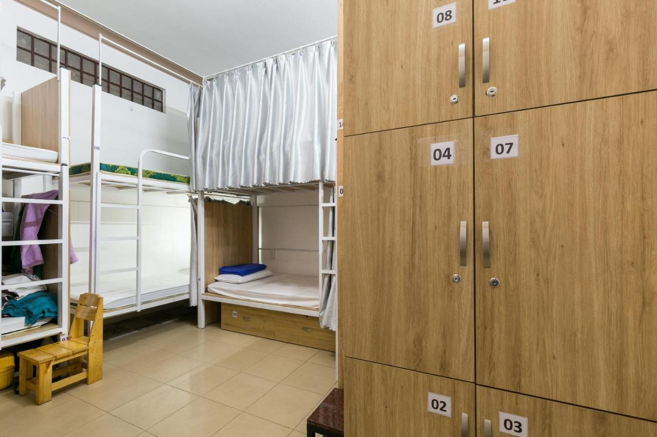 Spot On 710 Sakura Hostel Cholon Хошимин Экстерьер фото