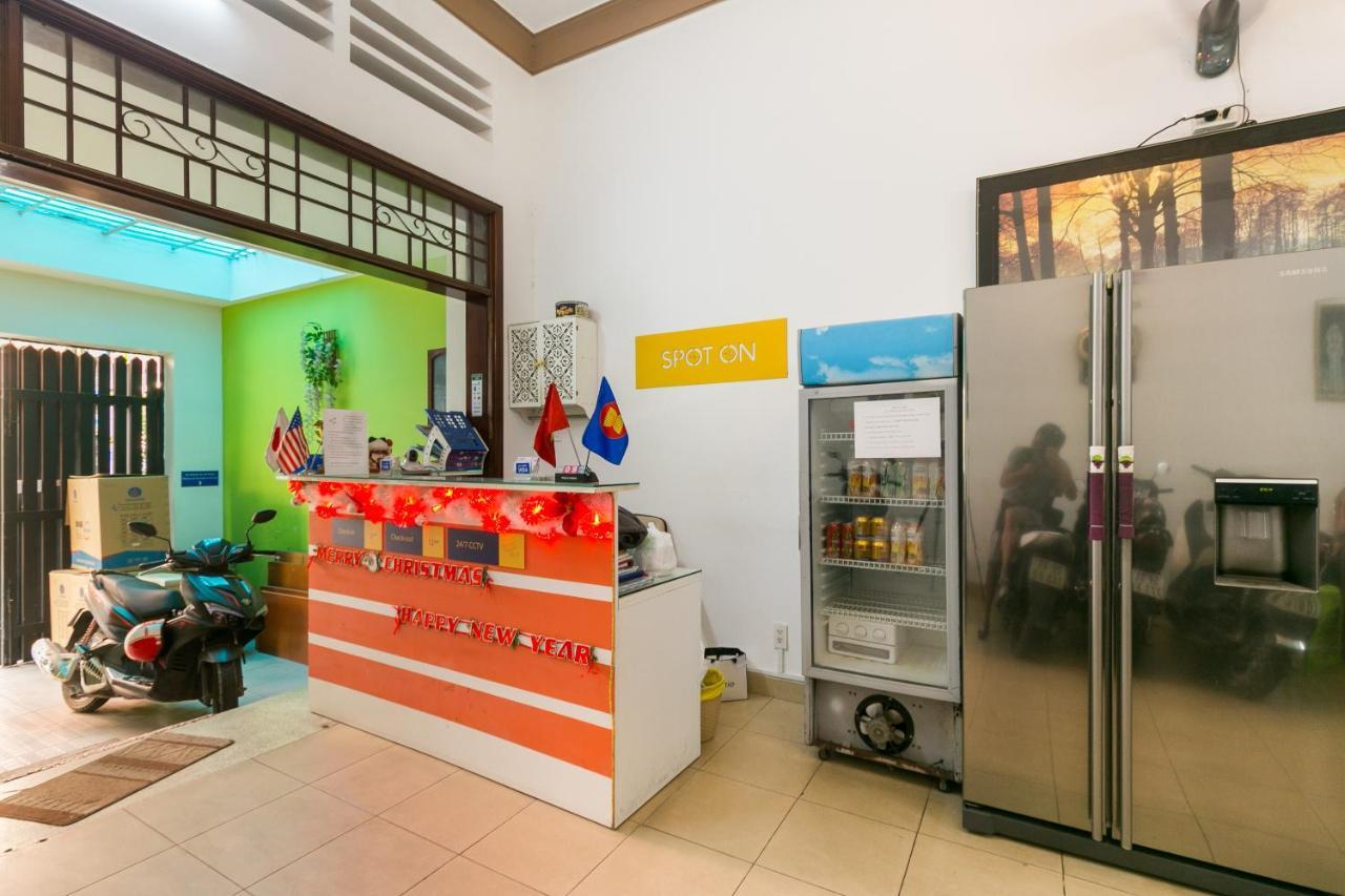 Spot On 710 Sakura Hostel Cholon Хошимин Экстерьер фото