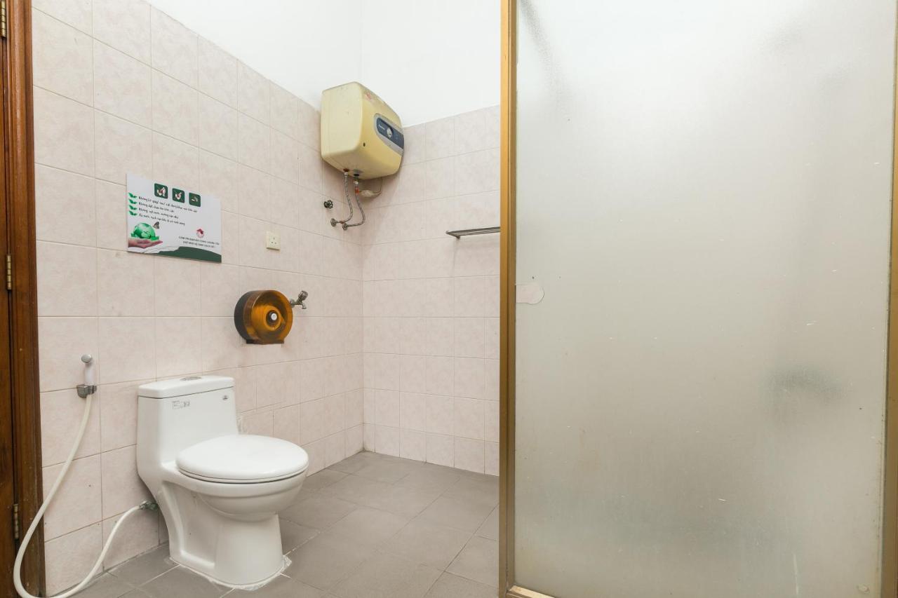 Spot On 710 Sakura Hostel Cholon Хошимин Экстерьер фото